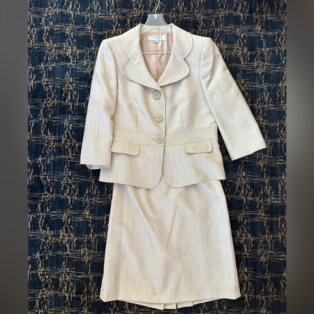 Like new beautiful quality, designer suit, skirt & jacket